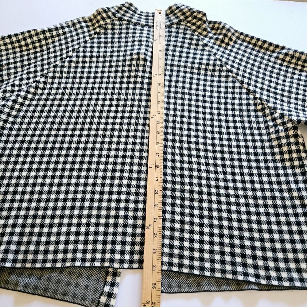 Dressbarn Black White Dolman Short Sleeve One Button Sweater Cape Plus Sz 22/24 - Picture 7 of 10